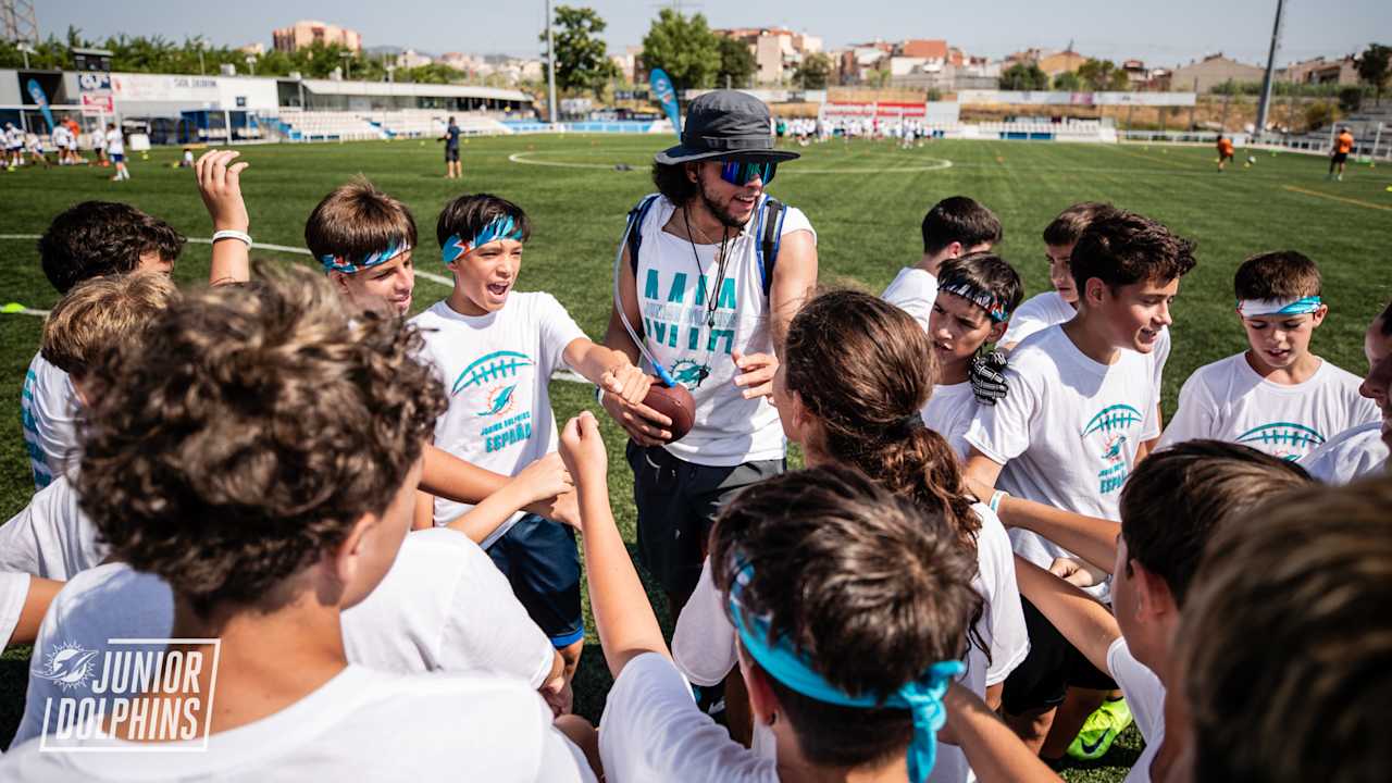 Miami Dolphins Partner with Madrid Bravos to Grow American Football in Spain